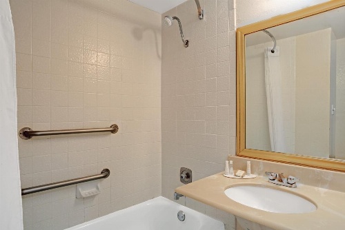 Baymont by Wyndham Reno image 2